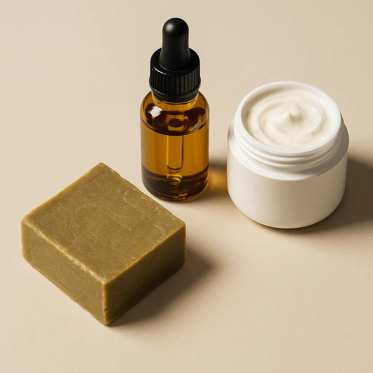 Crème, huile, savon d'Alep : compléter sa routine anti-acné